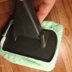 Recensione fotografica del detergente per parabrezza in microfibra