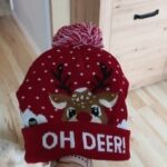 Revisión de fotos de gorro de punto navideño con iluminación LED